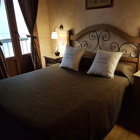 Adults Only Pensión 3*