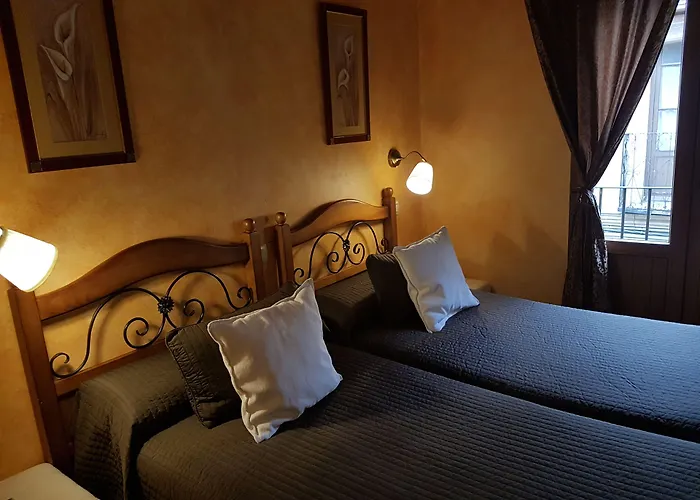 Adults Only Pensión 3*